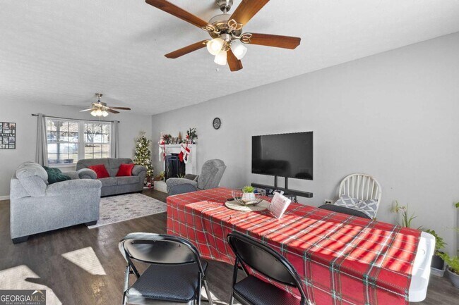 Building Photo - 284 Oak Ridge