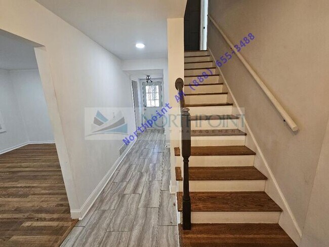 Foto del edificio - Beautiful 4BR 2BA Home w/ Quartz + SS Kitchen • Fenced Yard • Deck & Porch in SW Atlanta