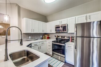 Building Photo - 12599 Briar Forest Dr