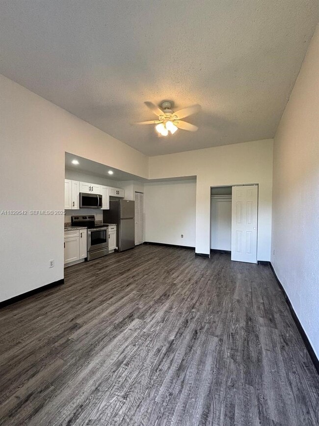 Foto del edificio - 467 NW 8th St