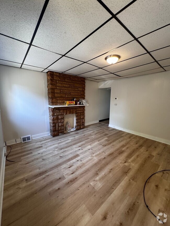 Building Photo - 138 Marsden St