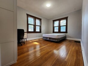 Building Photo - 343 Randolph Av