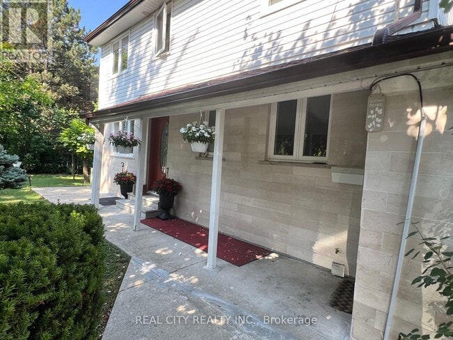 Building Photo - 2451 Loanne Dr