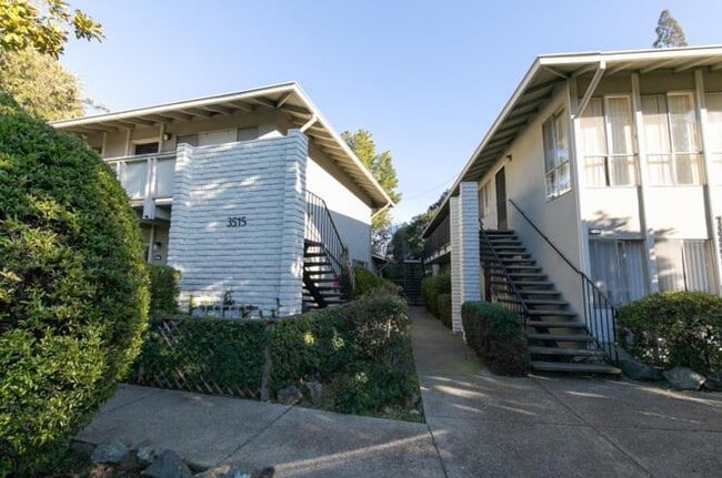 Building Photo - 3525 Farm Hill Blvd
