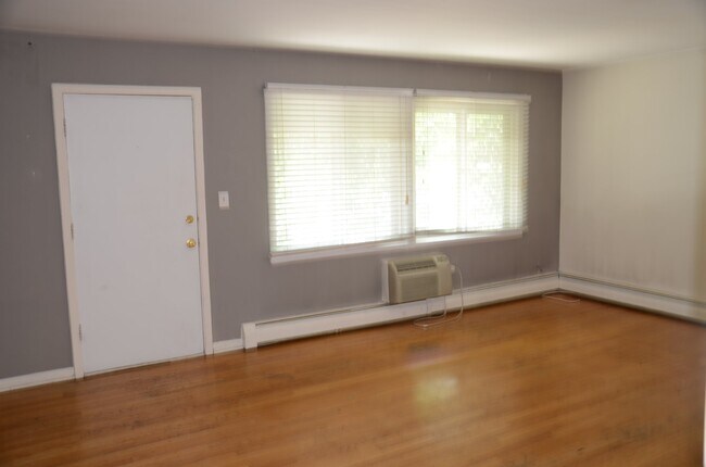 Foto del edificio - 1609-1609 Waukegan Rd