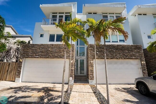 Foto del edificio - 2808 NE 30th St
