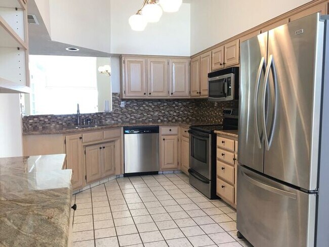 Building Photo - 55+ GATED Community - Single Story - SPECT...