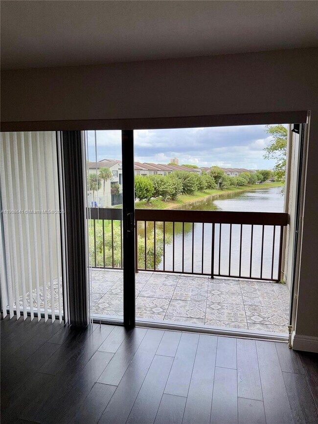 Foto del edificio - 10288 NW 9th St Cir