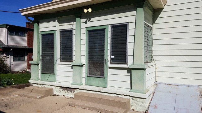 Building Photo - 1703 1st Ave