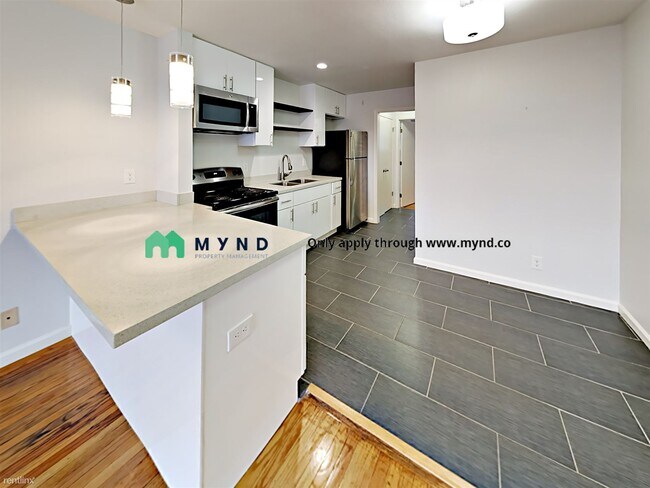 Building Photo - 1 br, 1 bath  - 1560 Jackson St Apt 31