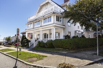 Building Photo - 4 Tudor St