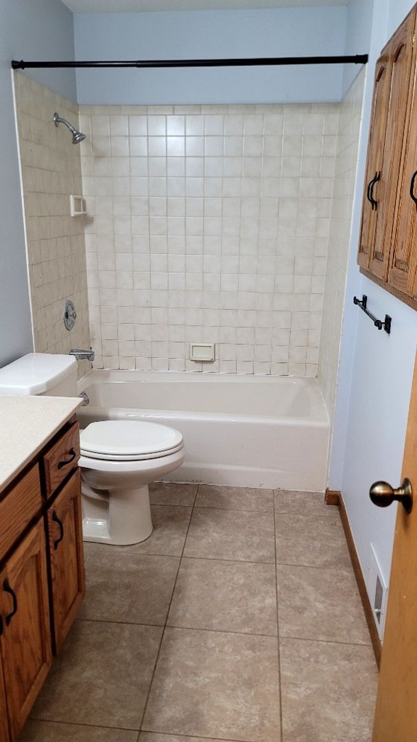 Building Photo - 1703 Lovers Lane Heights