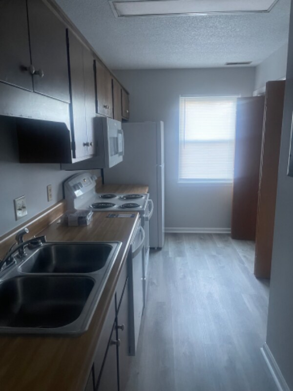 Building Photo - 10722 Bean Dr
