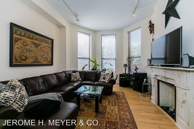 Foto del edificio - 2460 N Clark St