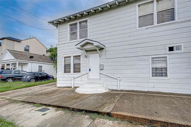 Building Photo - 2504 Leeland St
