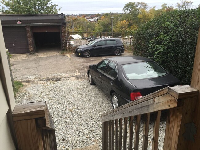 Photo - Spacious 5BED/2BATH House