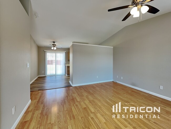 Foto del edificio - 5907 Poinsettia Ct