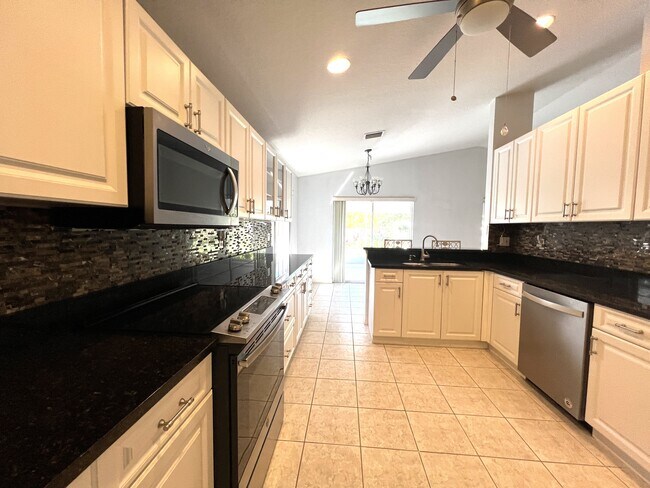 Large updated Kitchen - 4380 Iola Dr