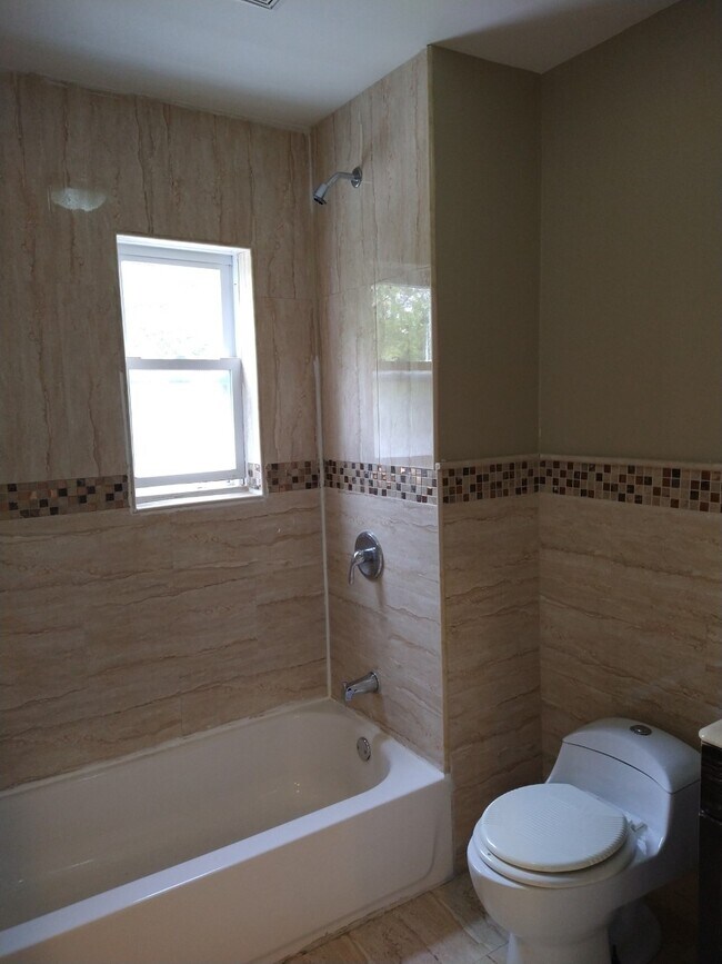 Building Photo - 9415 Forbell St