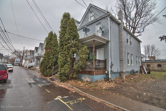 Building Photo - 43 Cedar St