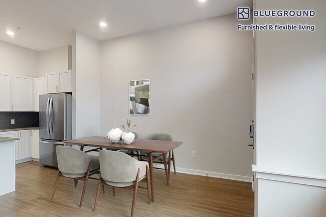 Foto del edificio - 332 Halstead Ave