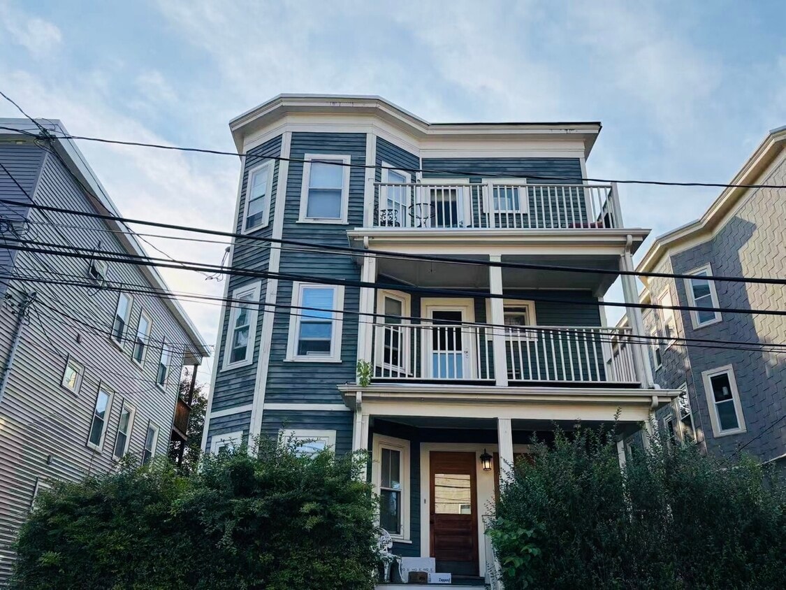 Primary Photo - 15 Ashland St