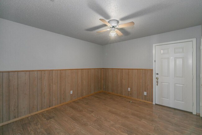 Foto del edificio - Single story 3 bedroom 2 bath home in SW F...