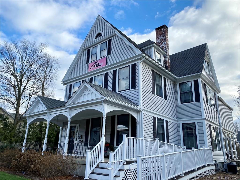 242 S Main St Unit B, Cheshire, CT 06410 Room for Rent in Cheshire