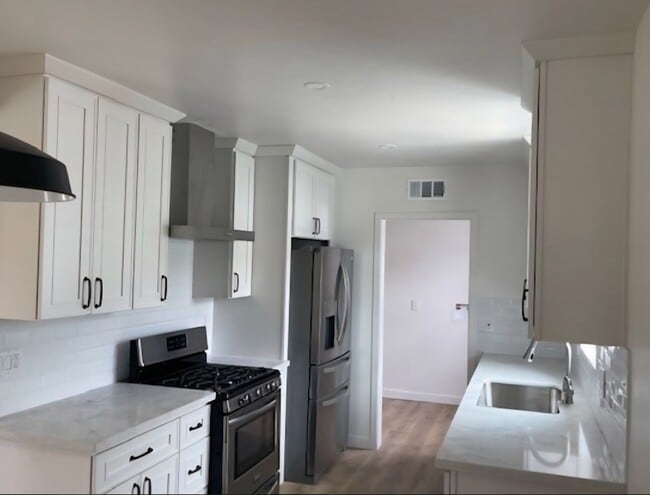 Photo - 21329 Jaffrey Ave House