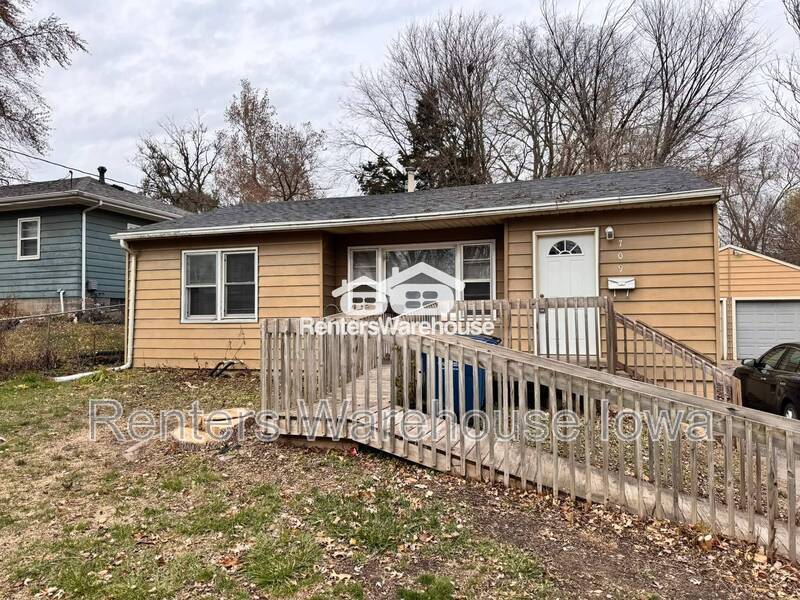 Primary Photo - 709 Bell Ave
