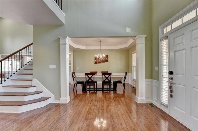 Building Photo - 770 Pimlicon Pl