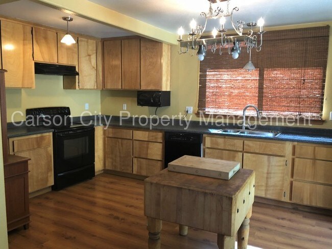 Building Photo - West Washoe Valley