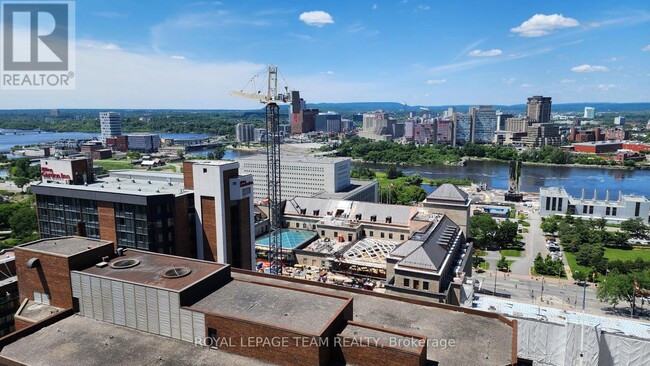 Building Photo - 340-2340 Queen St