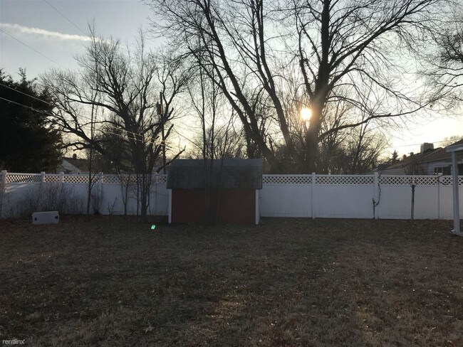Building Photo - 2 br, 1 bath House - 2401 E Mesita St