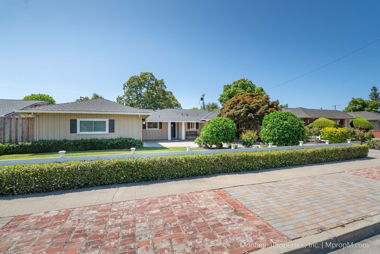 Foto principal - Remodeled single story Willow Glen home wi...