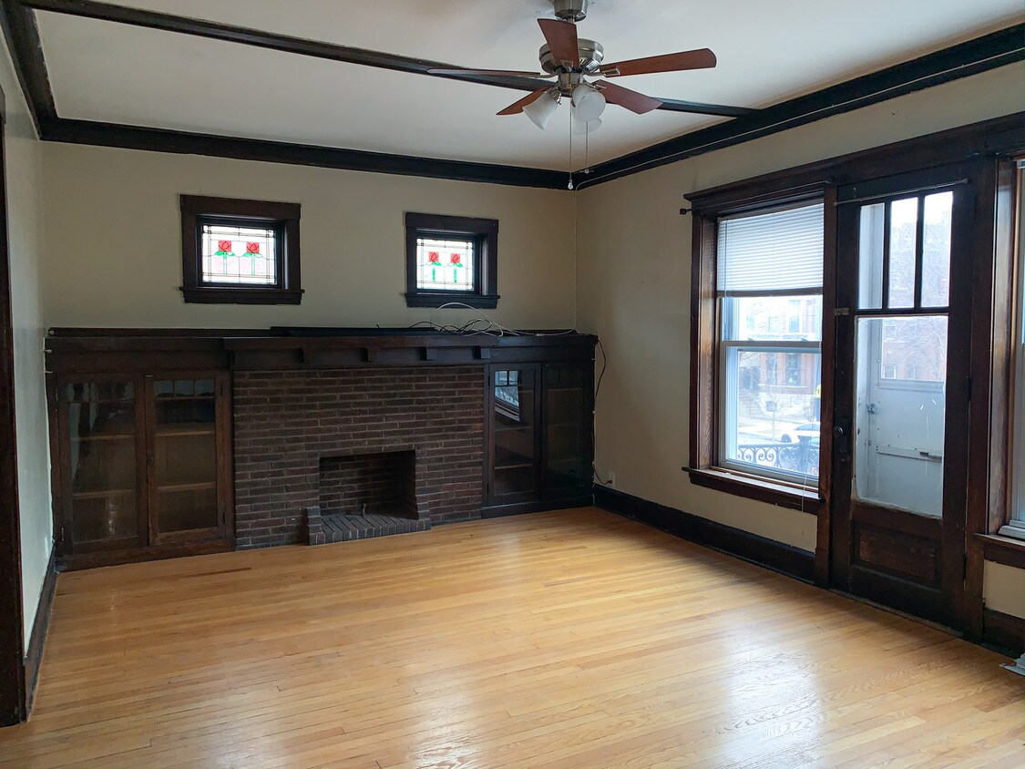 Primary Photo - 4130 N Ashland Ave