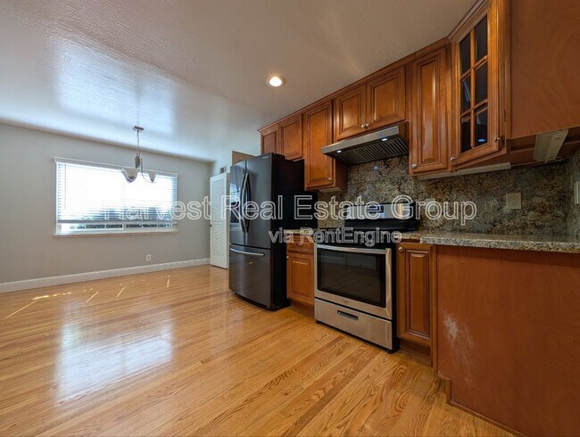 Foto del edificio - 25930 Madeline Ln