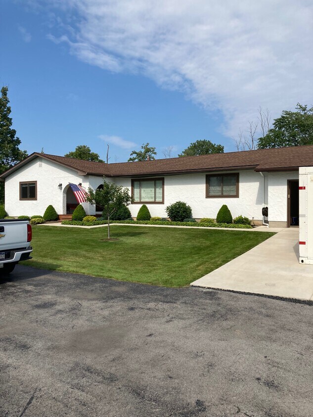 176 Rehm Rd, Depew, NY 14043 House Rental in Depew, NY