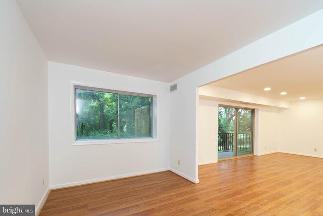 Building Photo - 12652 Dara Dr