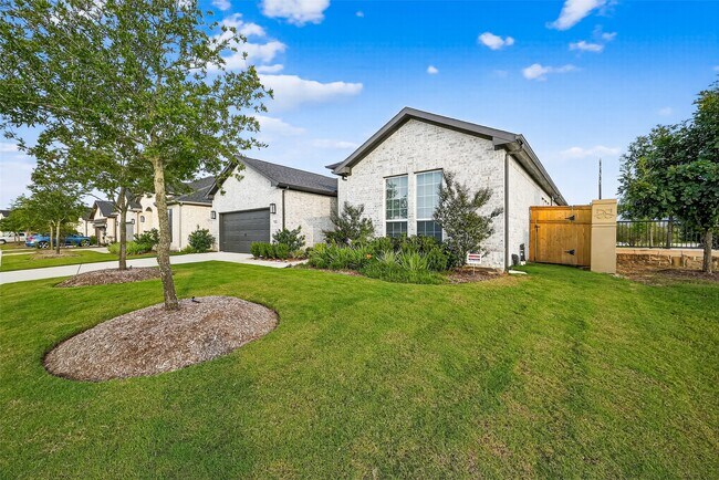 Foto del edificio - 28939 Shady Grove Ln