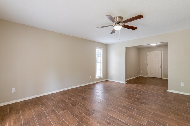 Foto del edificio - 3869 Winwood Dr