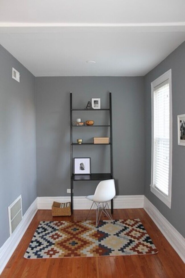 Foto del edificio - 1512 N Maplewood Ave