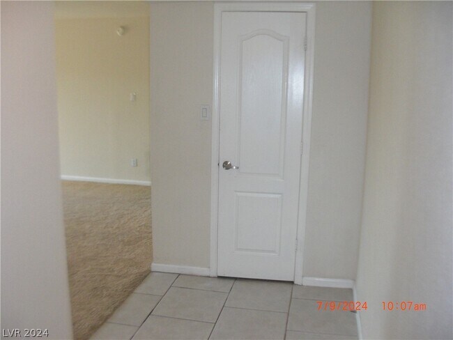 Building Photo - 793 Oakmont Ave