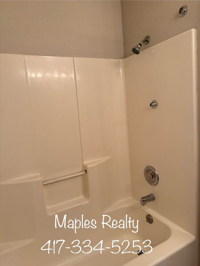 Foto del edificio - King Suite with Kitchenette!