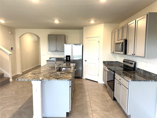 Foto del edificio - 12604 Promenade Estates Blvd