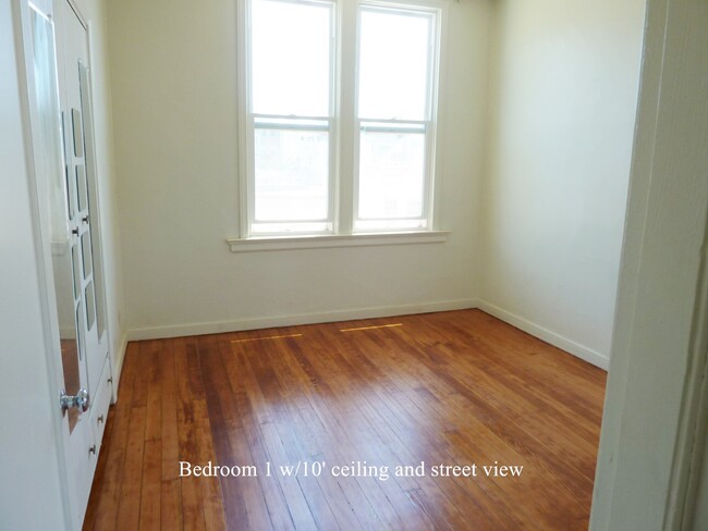 Front Bedroom - 414 Chestnut St