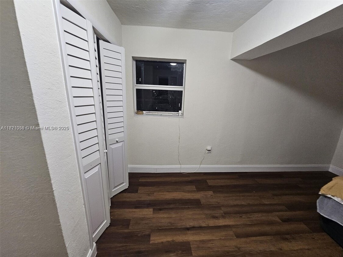 Building Photo - 1717 NW 69th St
