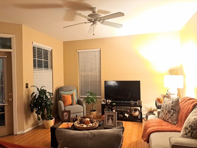 Foto del edificio - 416 Summit Ridge Pl