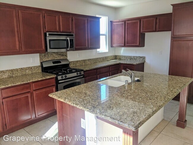 Foto del edificio - 4 br, 2.5 bath House - 31842 Domenoe Way