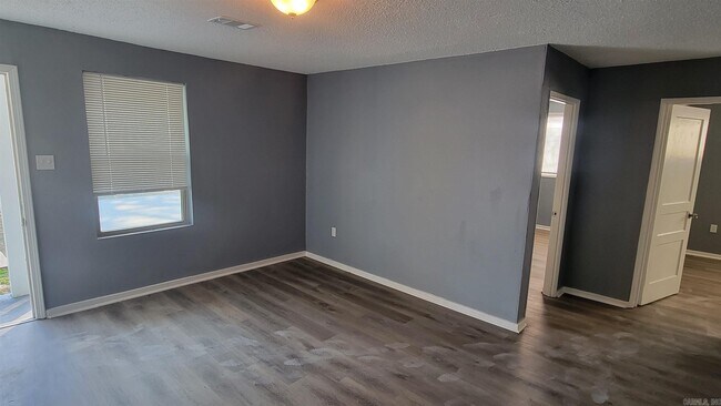 Foto del edificio - 41 Hiland Pl